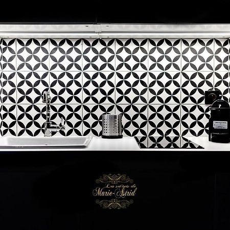 Les Secrets De Marie-Astrid, Suite Love Room Burdeos Exterior foto