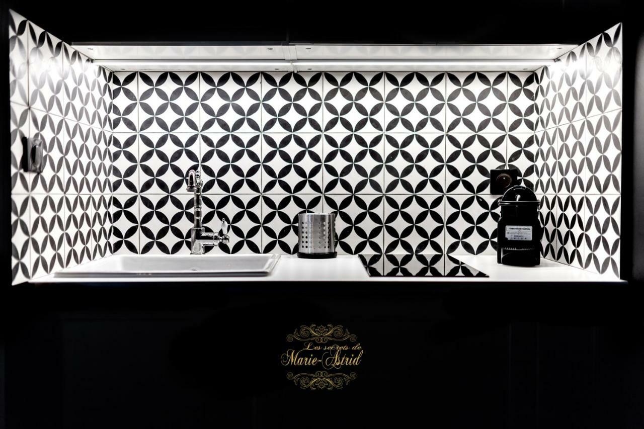 Les Secrets De Marie-Astrid, Suite Love Room Burdeos Exterior foto